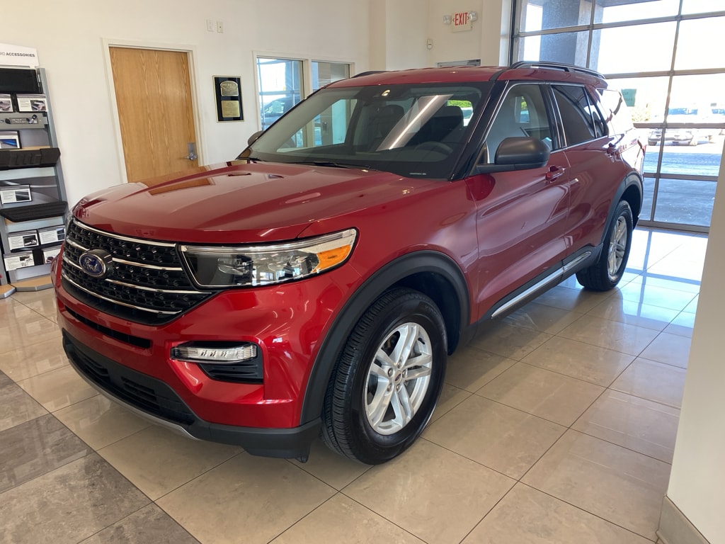 2023 Ford Explorer XLT's photo