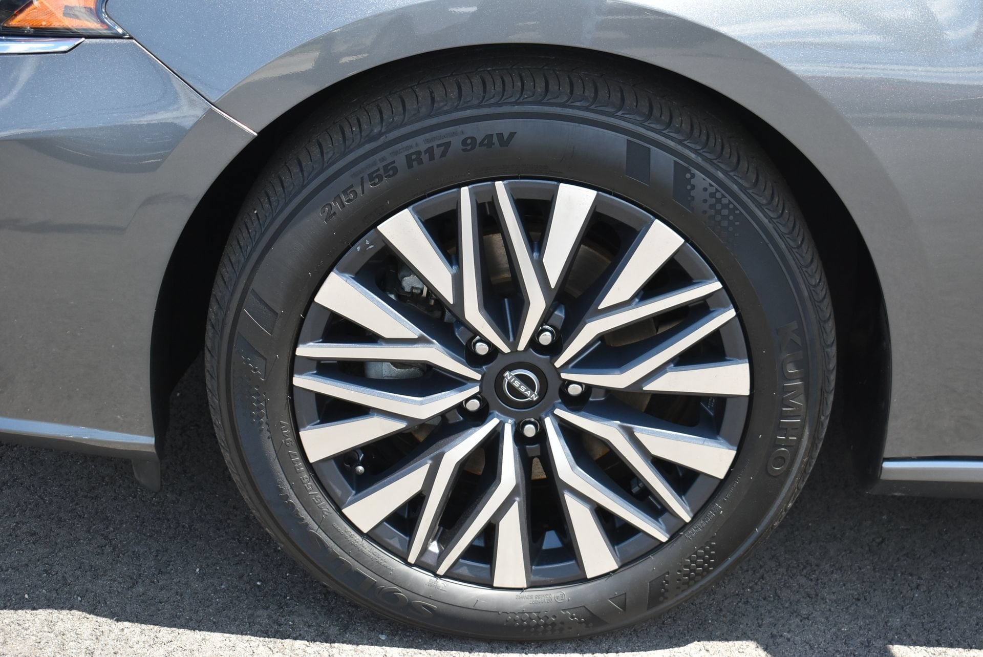 2024 Nissan Altima SV - Photo 11
