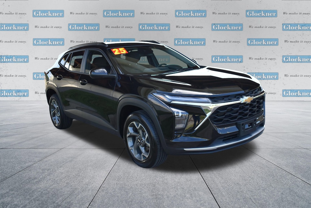 Used 2025 Chevrolet Trax LT SUV