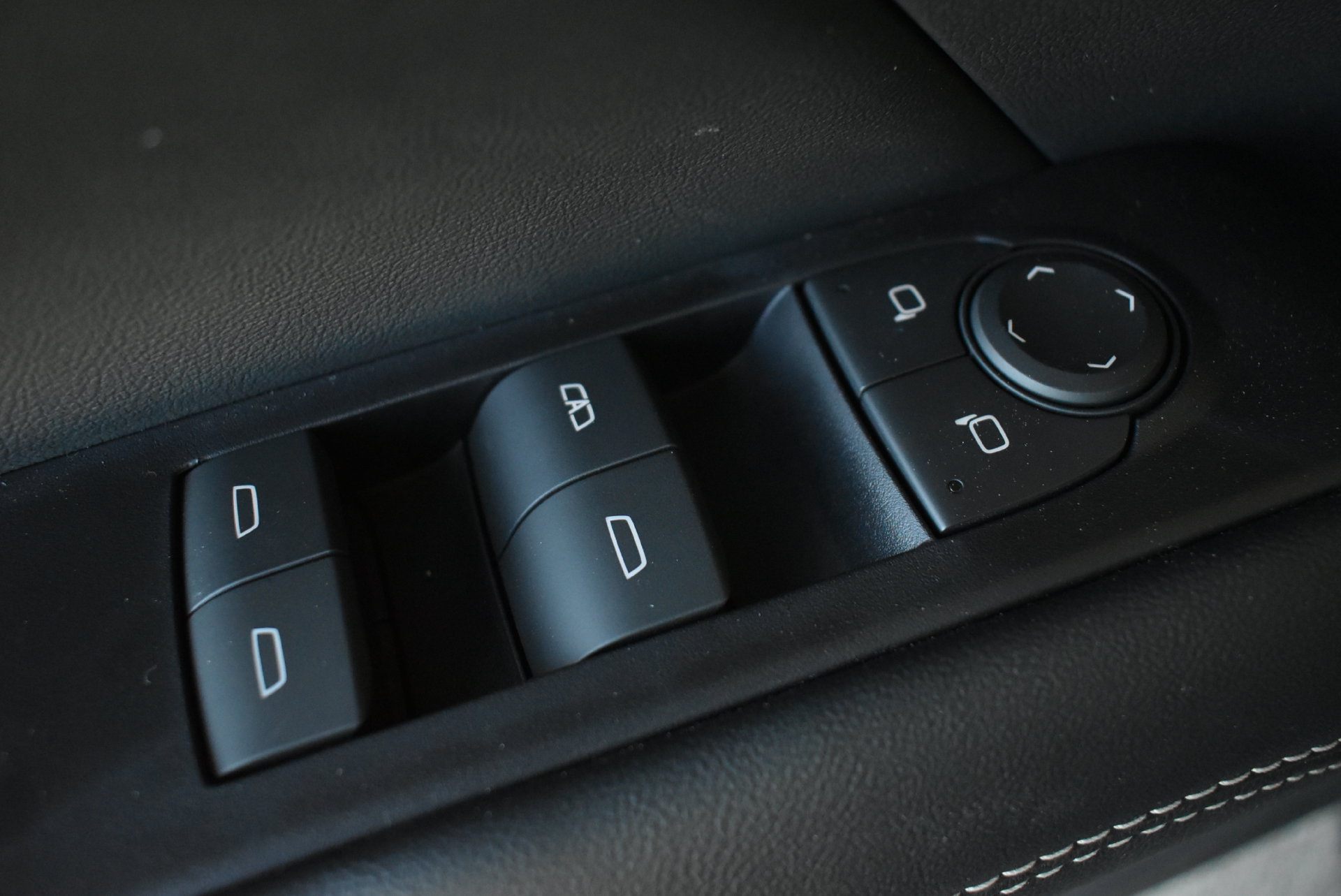 2027 GMC Terrain Elevation - Photo 13