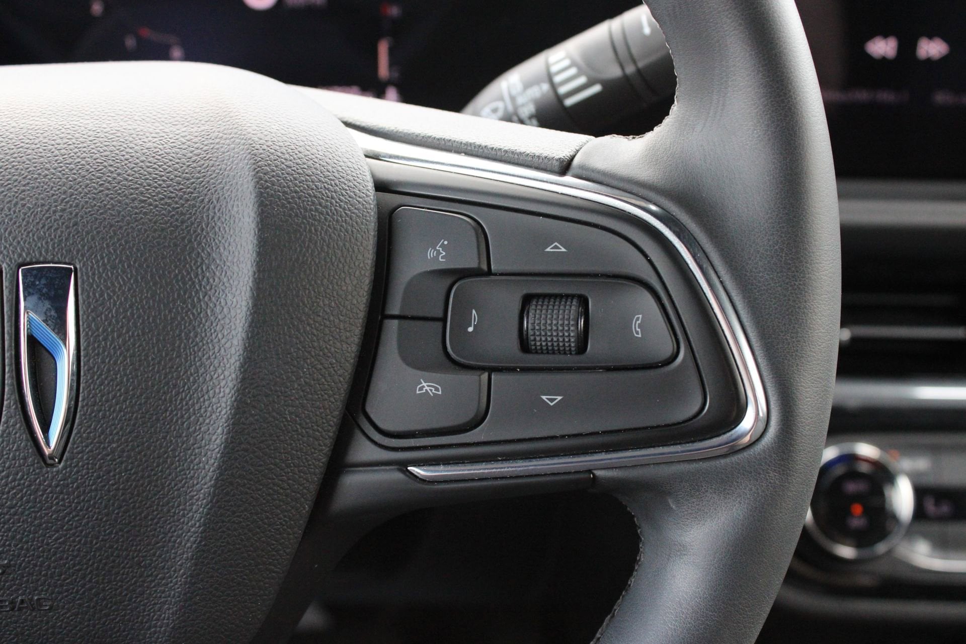 2024 Buick Envista Sport Touring - Photo 28