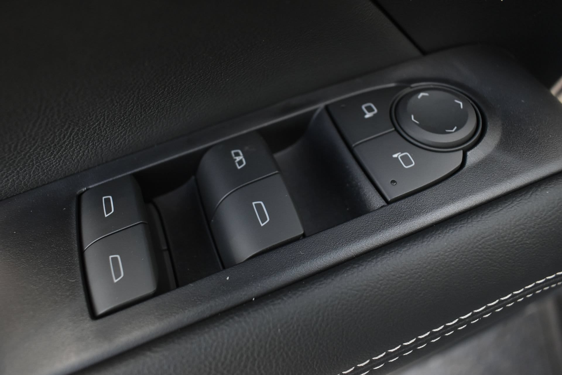 2027 GMC Terrain Elevation - Photo 12
