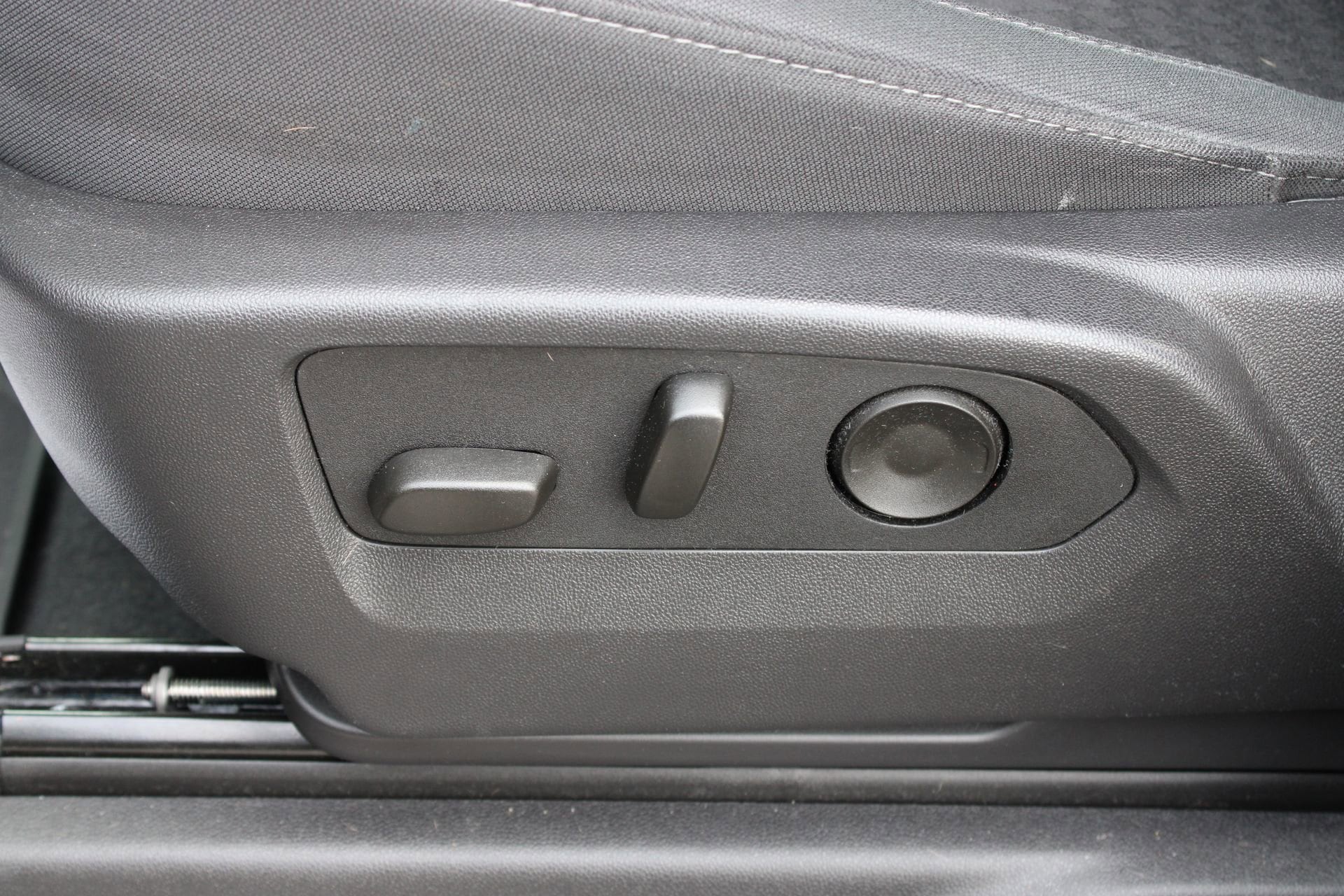 2025 Chevrolet Silverado 1500 Custom - Photo 18
