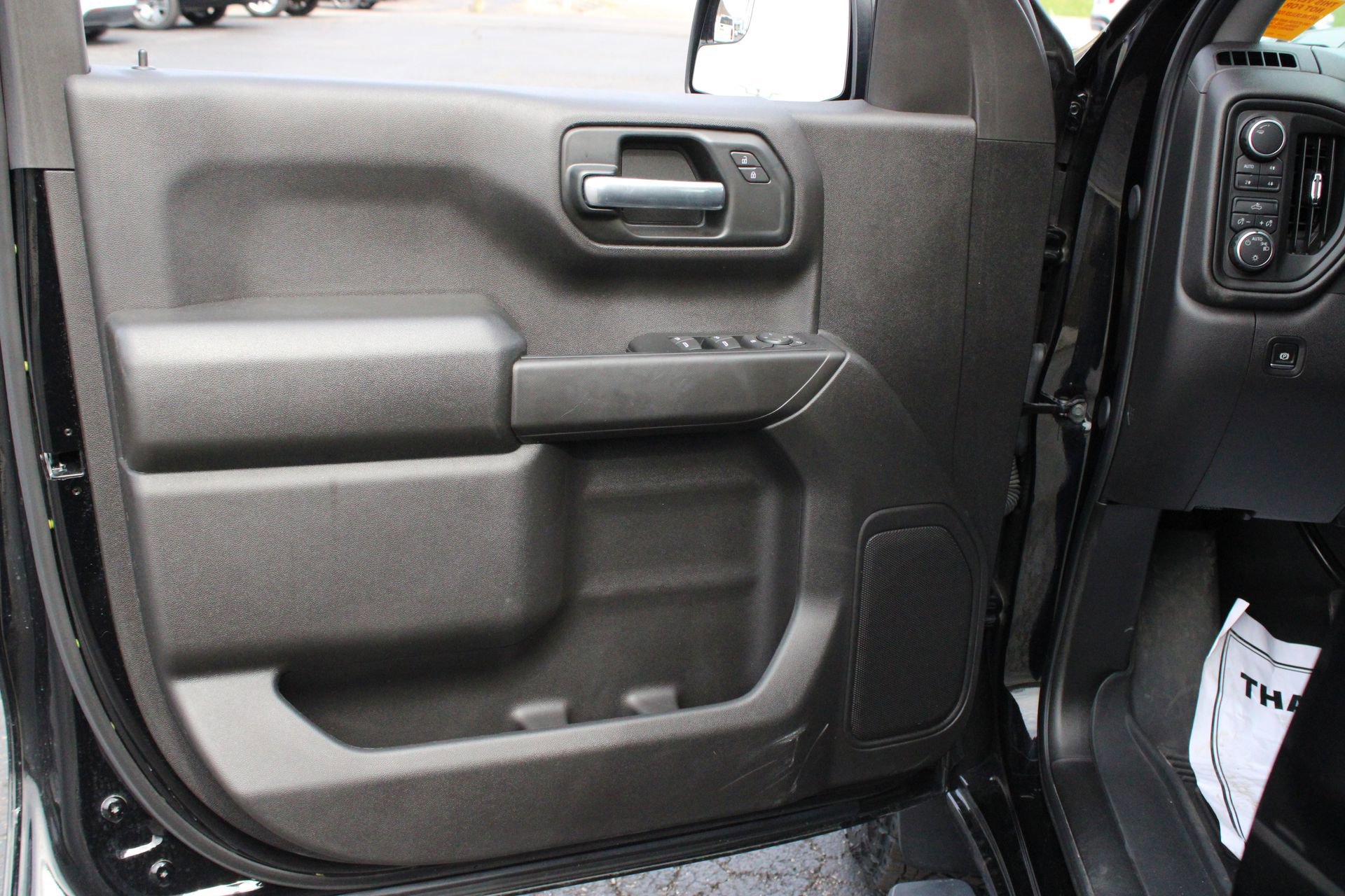 2025 Chevrolet Silverado 1500 Custom - Photo 17