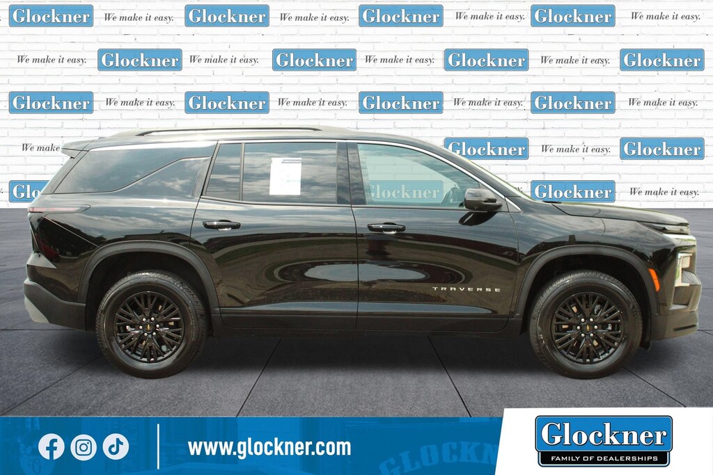 Used 2026 Chevrolet Traverse LT SUV