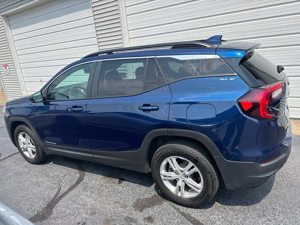 Used 2023 GMC Terrain SLE SUV