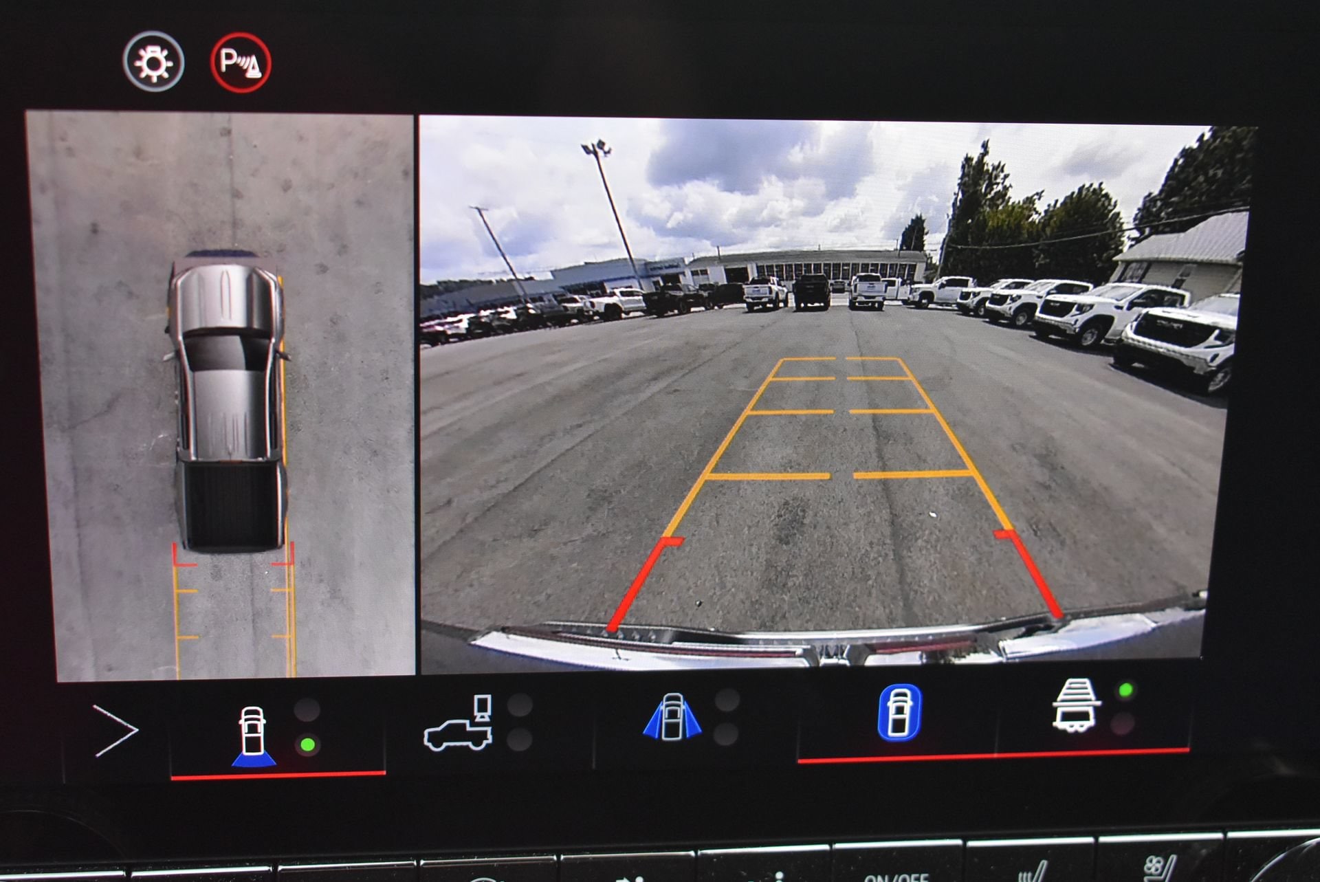 2026 GMC Canyon AT4 - Photo 26