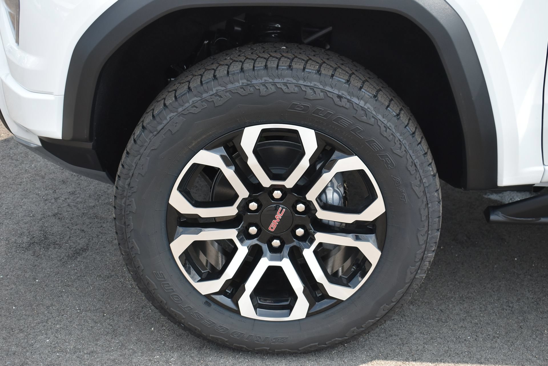 2026 GMC Canyon AT4 - Photo 11