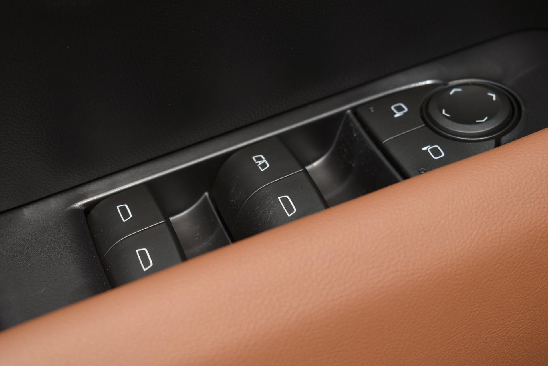 2026 GMC Canyon AT4 - Photo 13