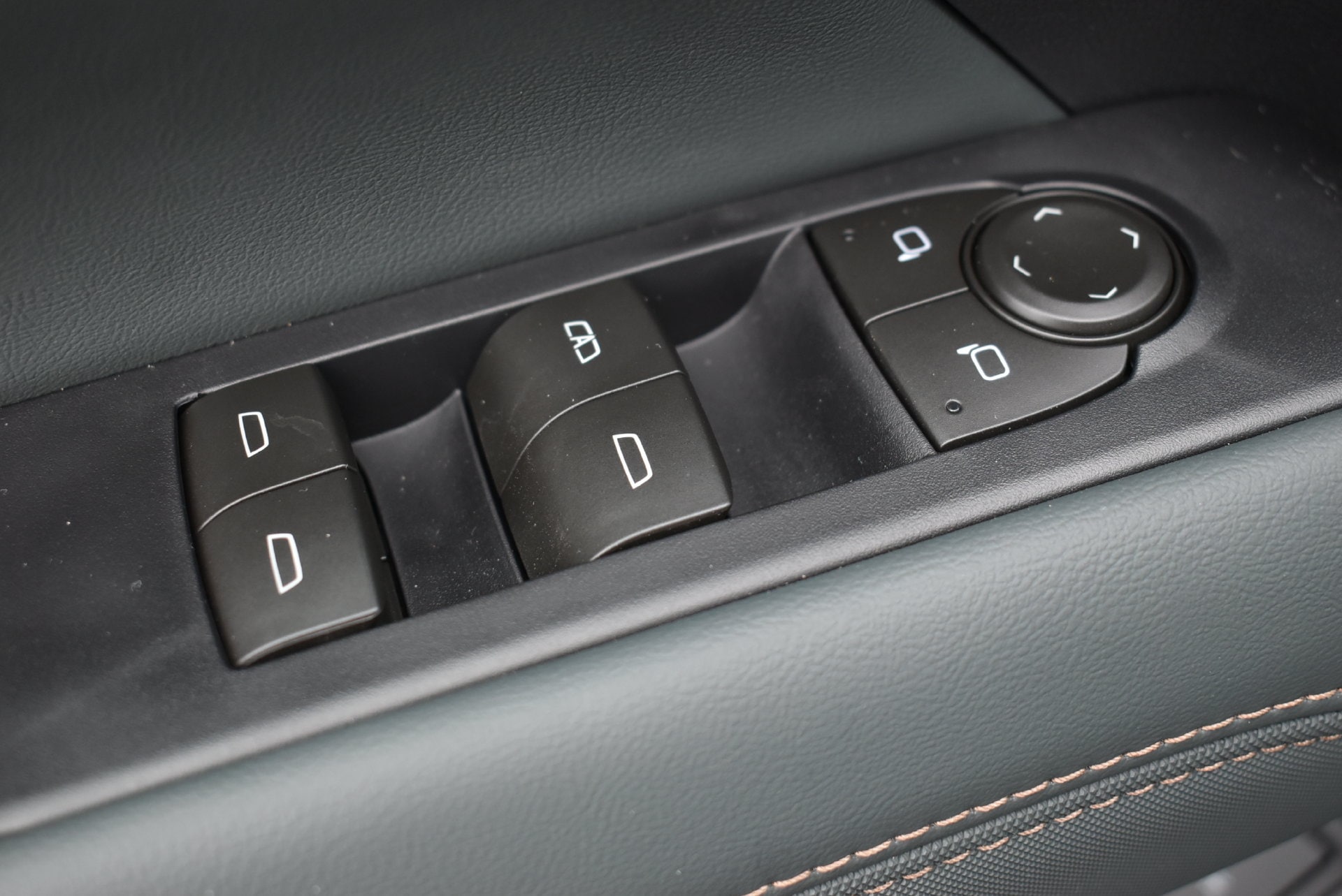 2026 GMC Terrain AT4 - Photo 13