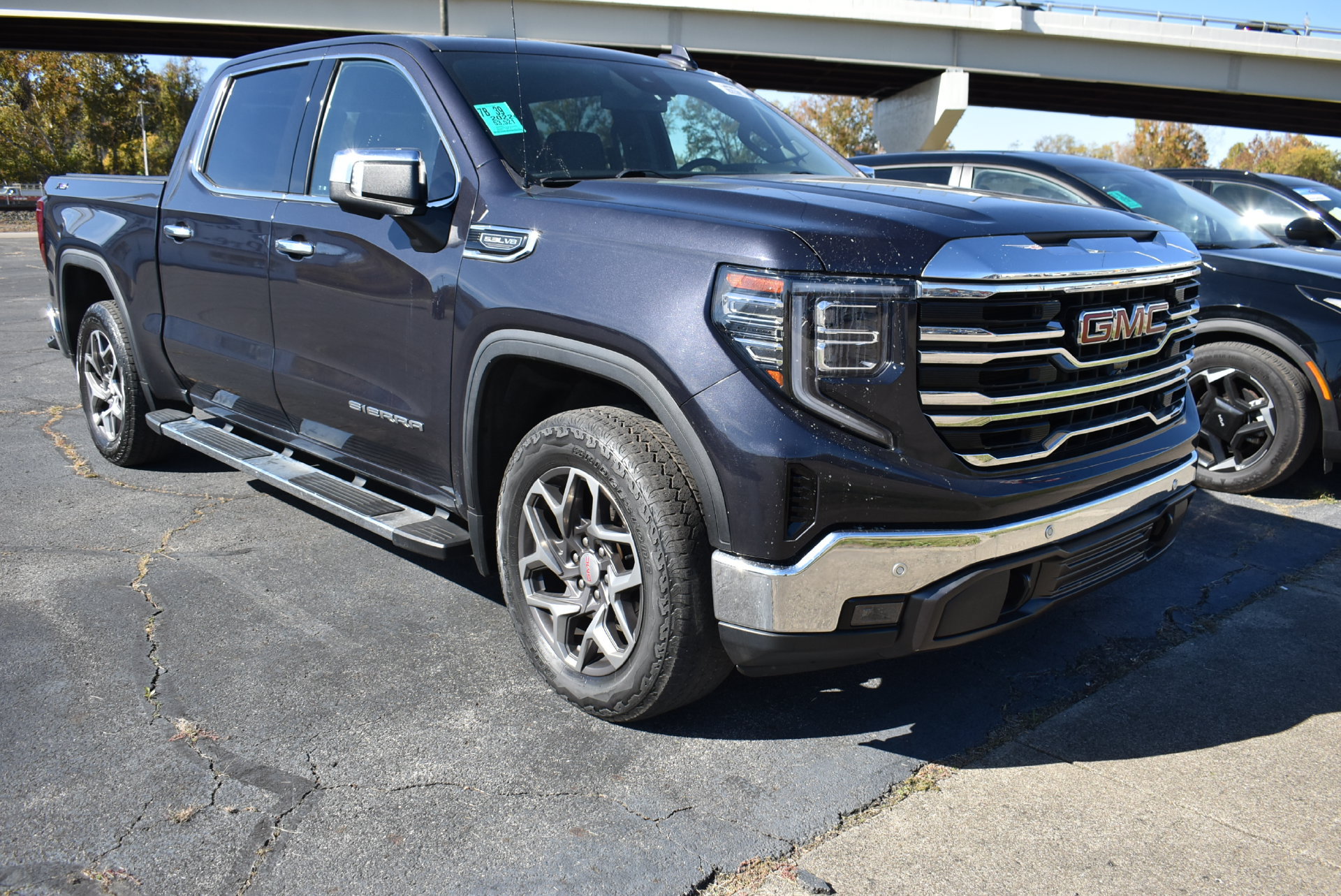 Used 2022 GMC Sierra 1500 SLT Truck Crew Cab