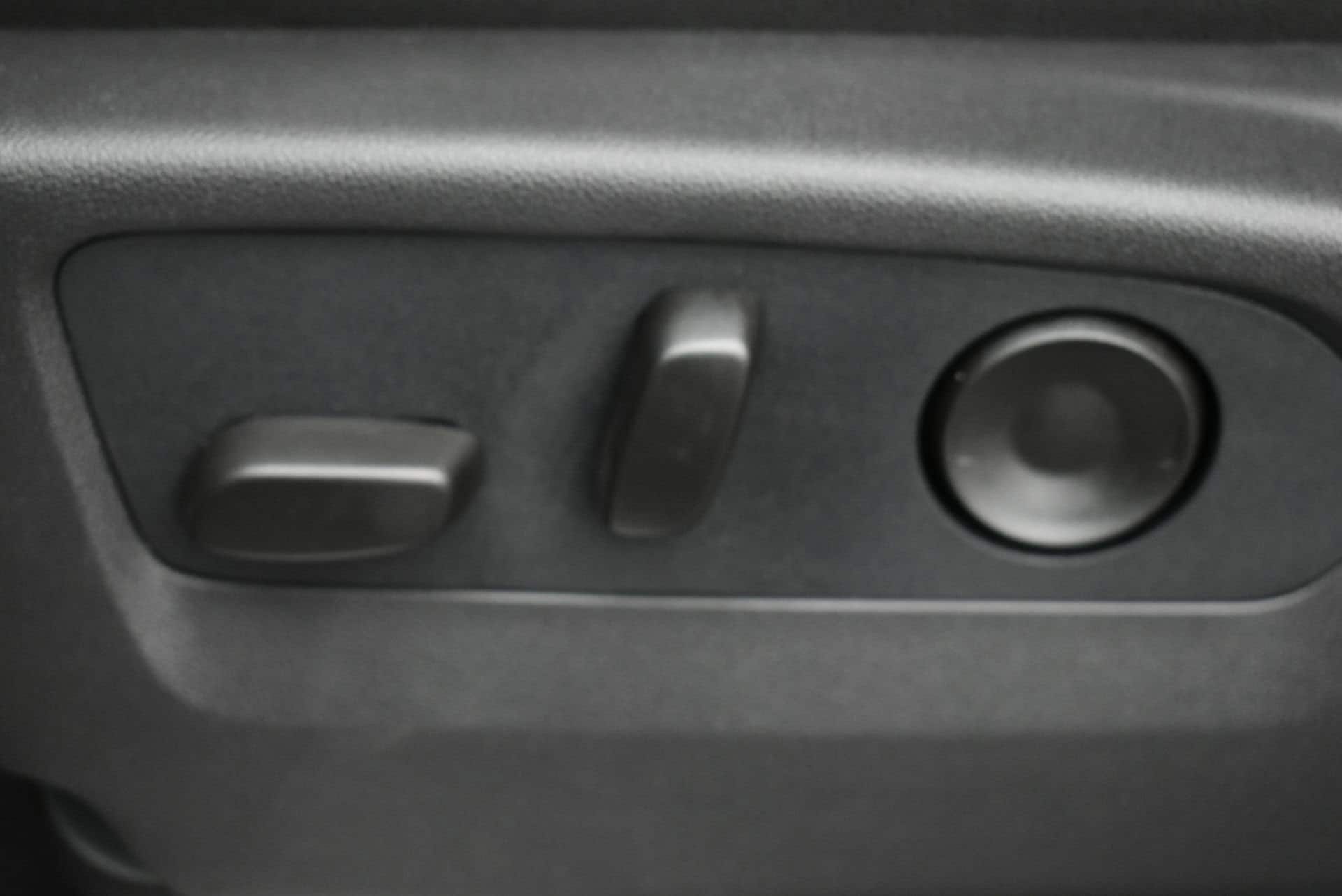 2026 GMC Sierra 1500 SLT - Photo 12