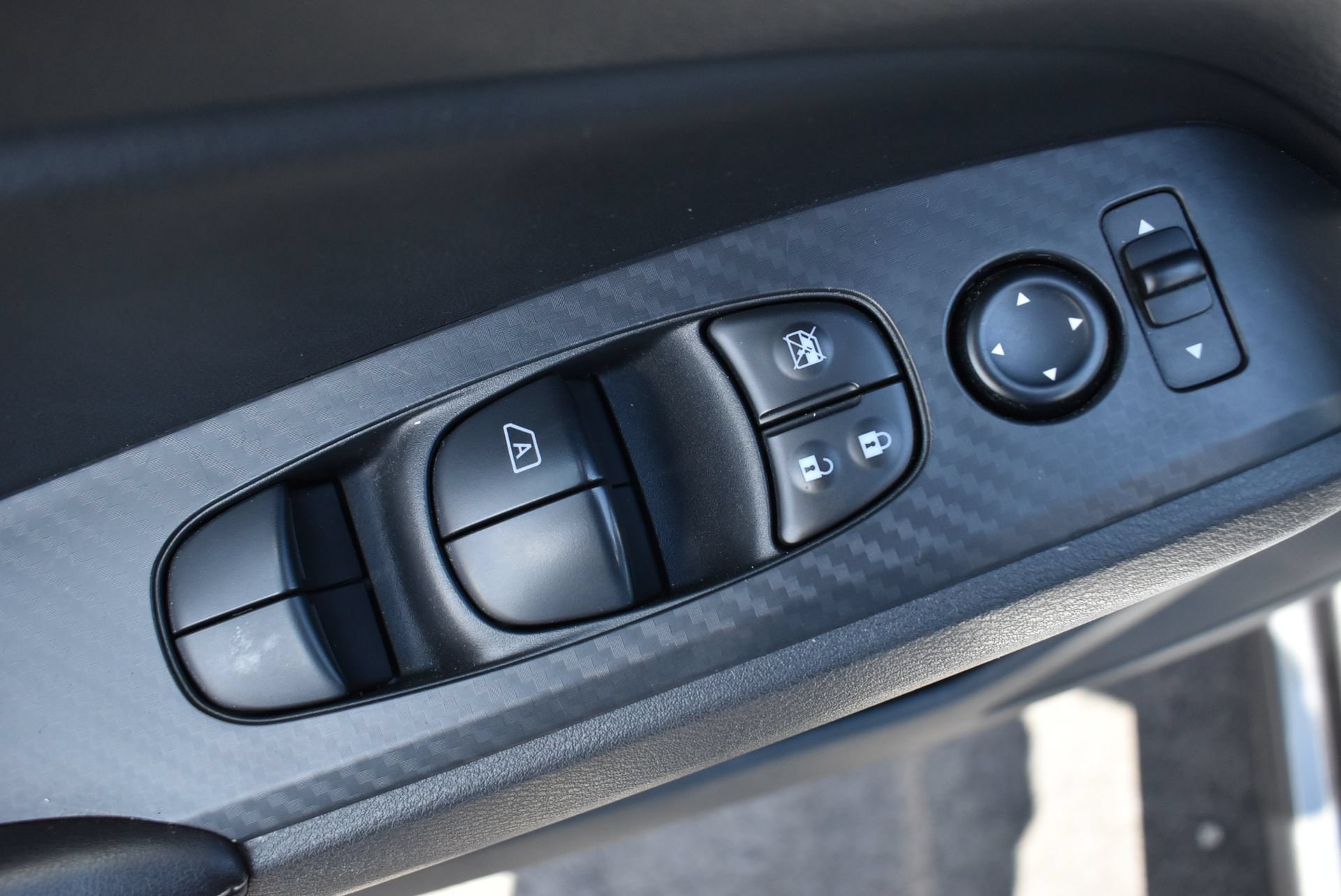 2024 Nissan Altima SV - Photo 13