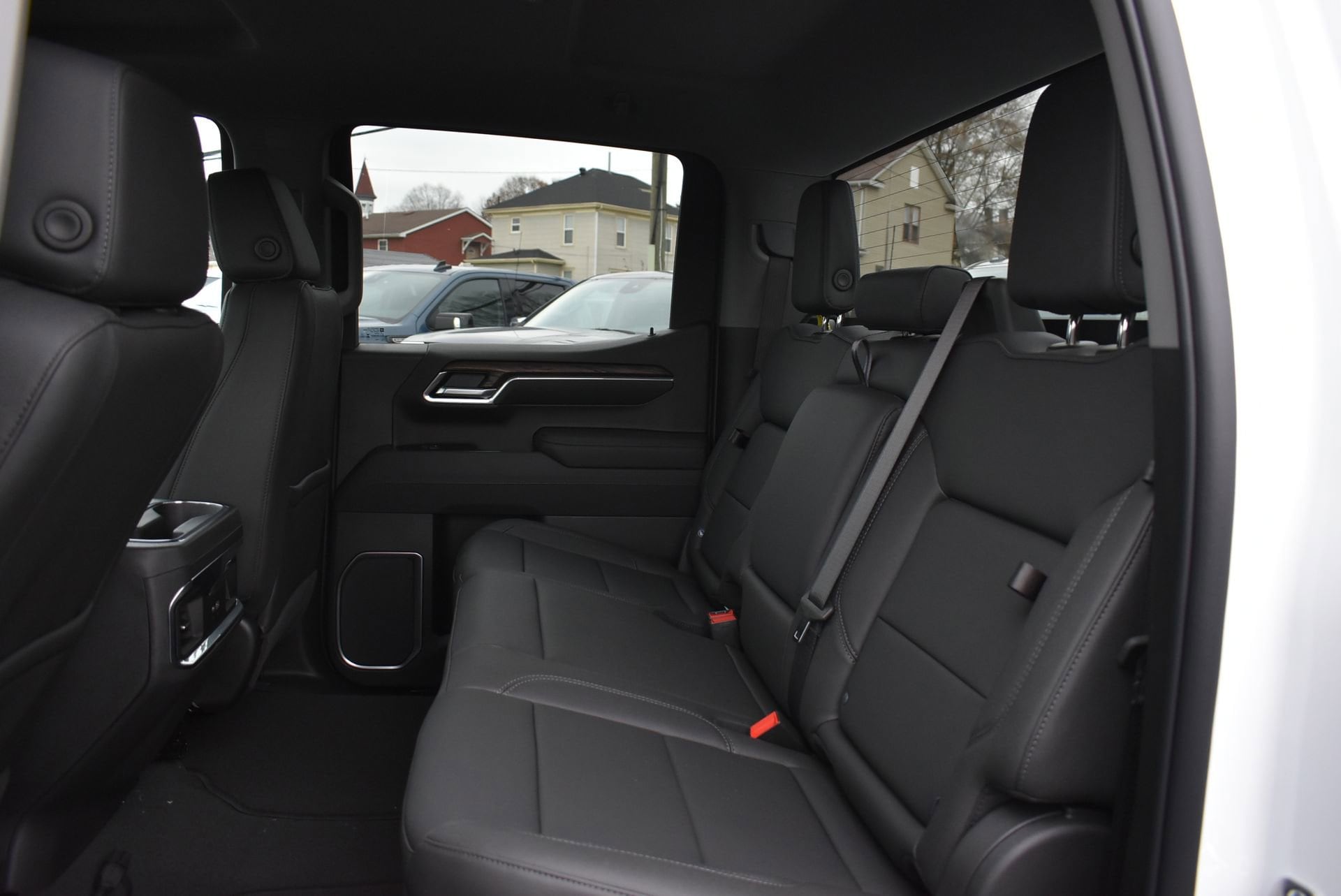2026 GMC Sierra 1500 SLT - Photo 15