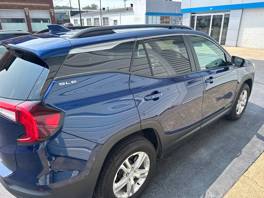 Used 2023 GMC Terrain SLE SUV