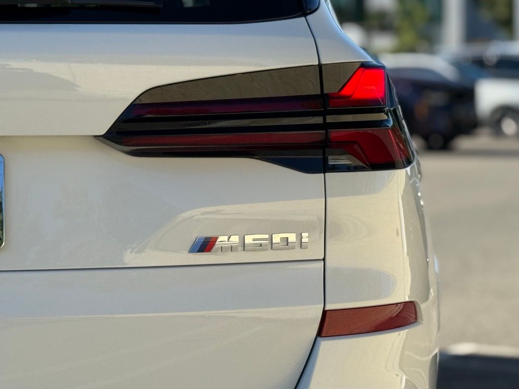 2025 BMW X5 M60i - Photo 14