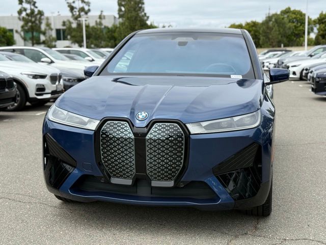 2023 BMW iX xDrive50 photo 2