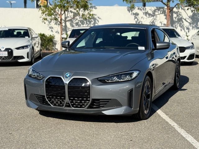 2023 BMW i4 eDrive35 photo 2