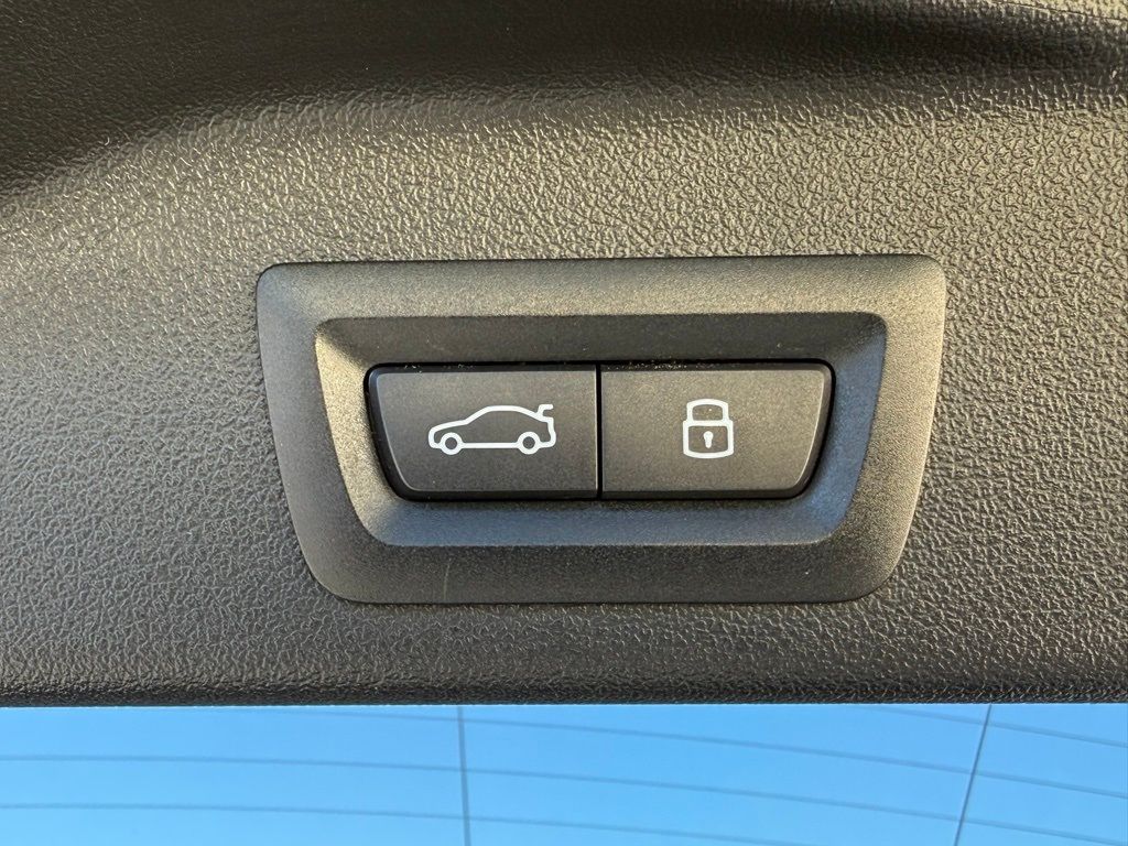 2025 BMW X5 M60i - Photo 17