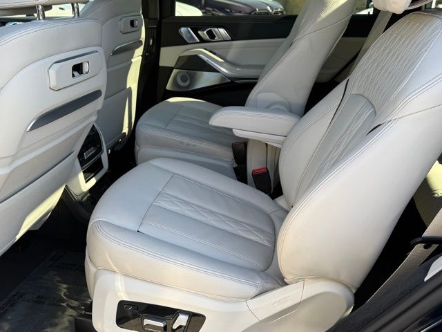 2026 BMW X7 M60i - Photo 32