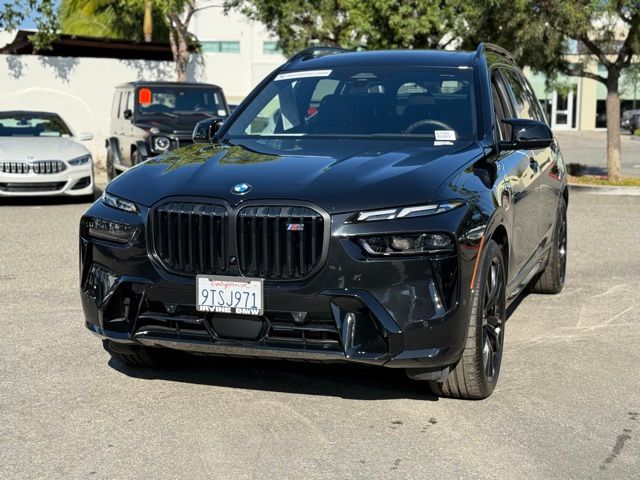 2026 BMW X7 M60i photo 2