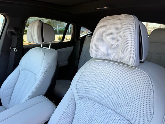 2026 BMW X6 40i - Photo 18