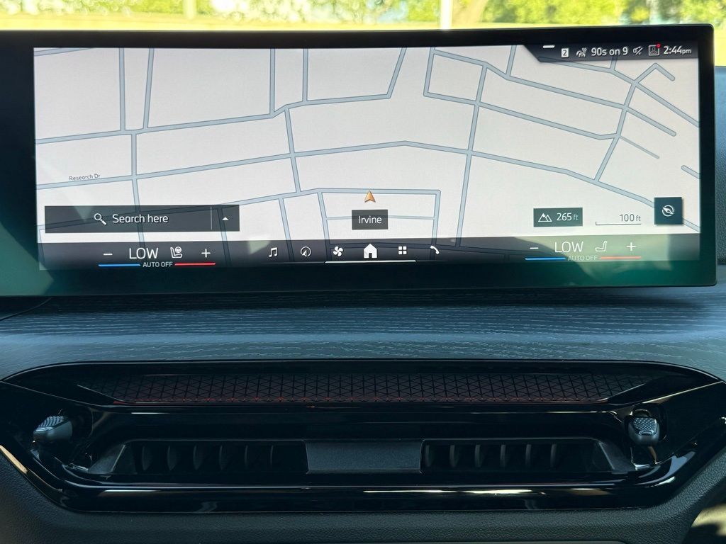 2025 BMW 3 Series 330i - Photo 27