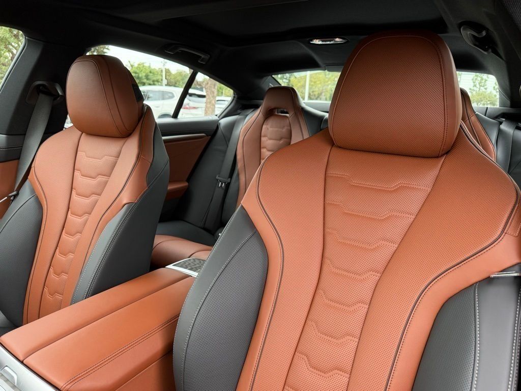2026 BMW 8 Series 840i - Photo 22