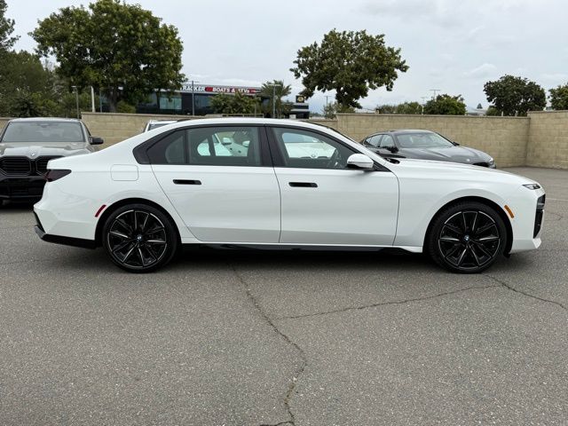 2025 BMW 760i xDrive photo 6