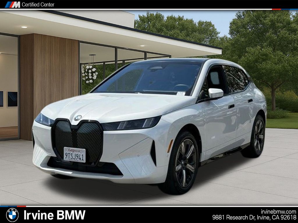 2026 BMW iX xDrive60's photo