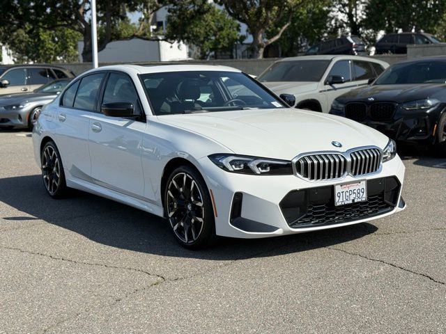 2025 BMW 330i xDrive photo 5