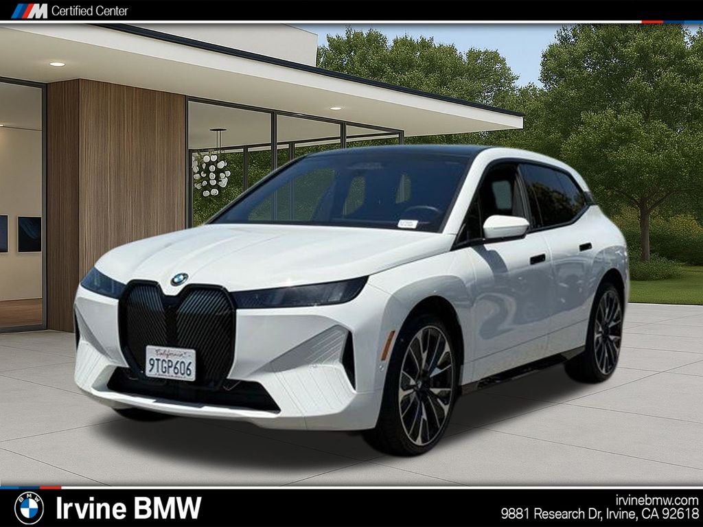 2026 BMW iX xDrive60's photo