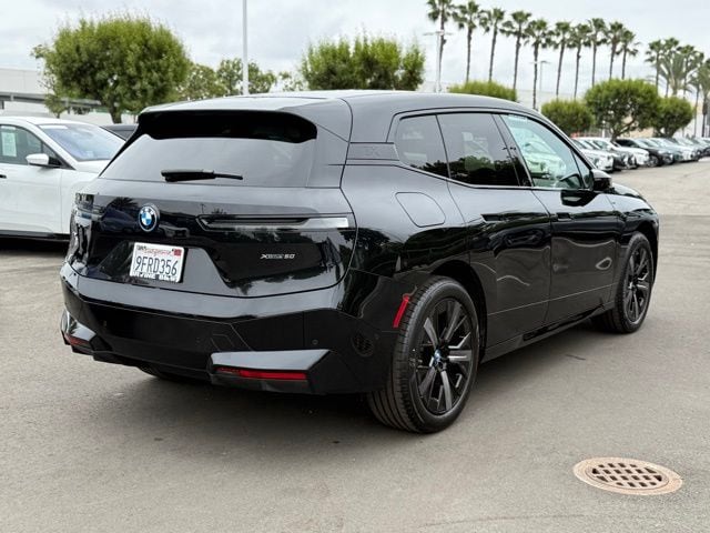 2023 BMW iX xDrive50 photo 3