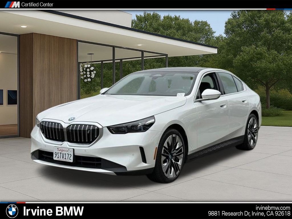 2025 BMW i5 xDrive40 Sedan's photo