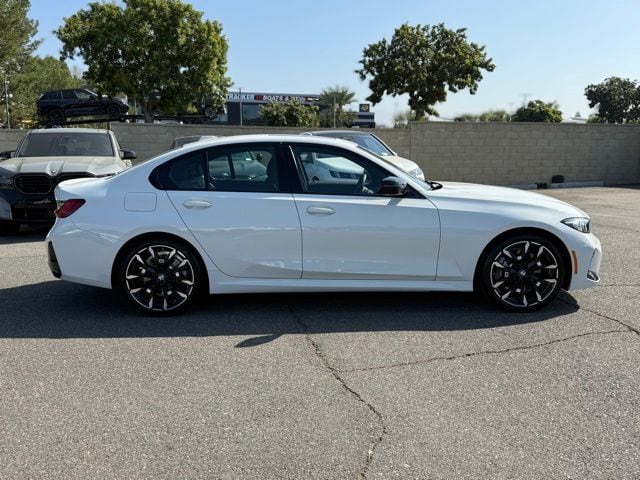 2025 BMW 330i xDrive photo 6