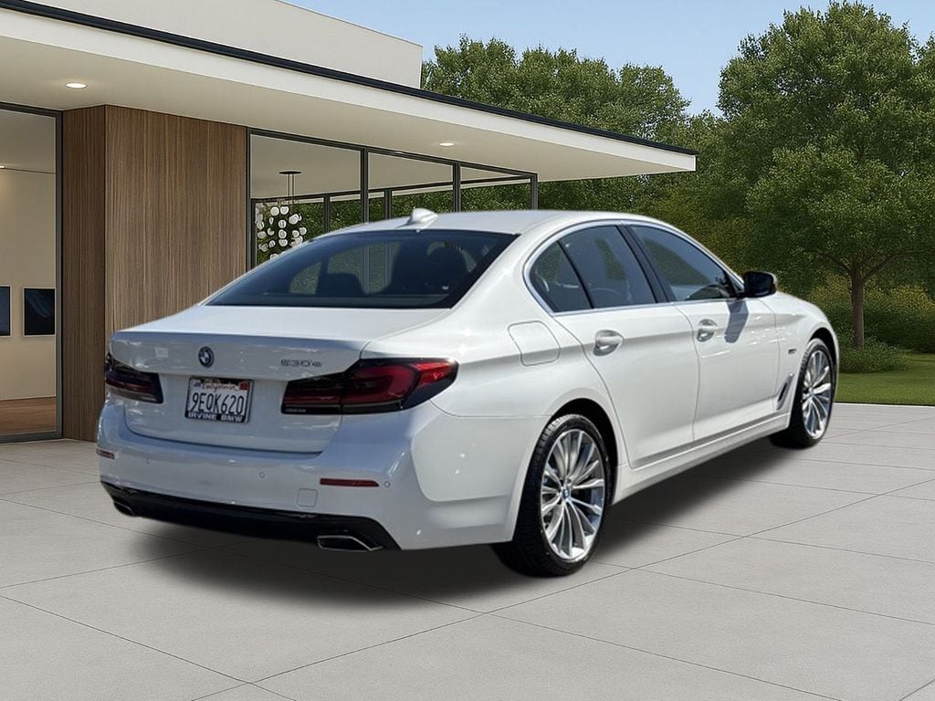 2023 BMW 530e photo 3