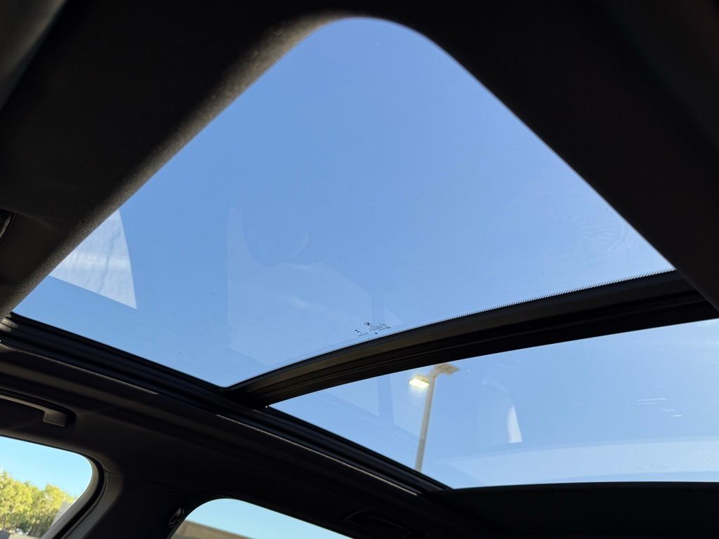 2025 BMW X5 M60i - Photo 23