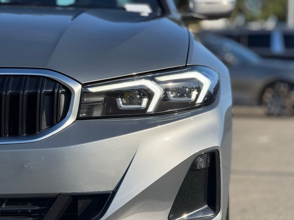 2025 BMW 3 Series 330i - Photo 13