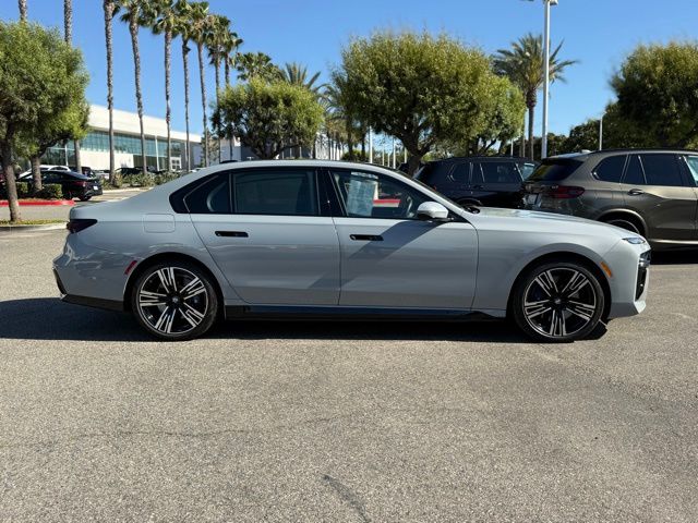 2023 BMW i7 xDrive60 photo 6