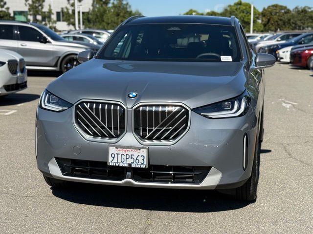 2025 BMW X3 30 xDrive photo 2