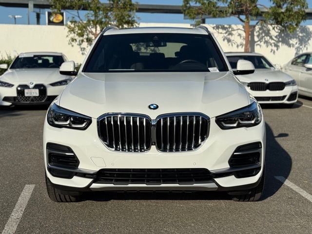 2023 BMW X5 xDrive40i photo 2