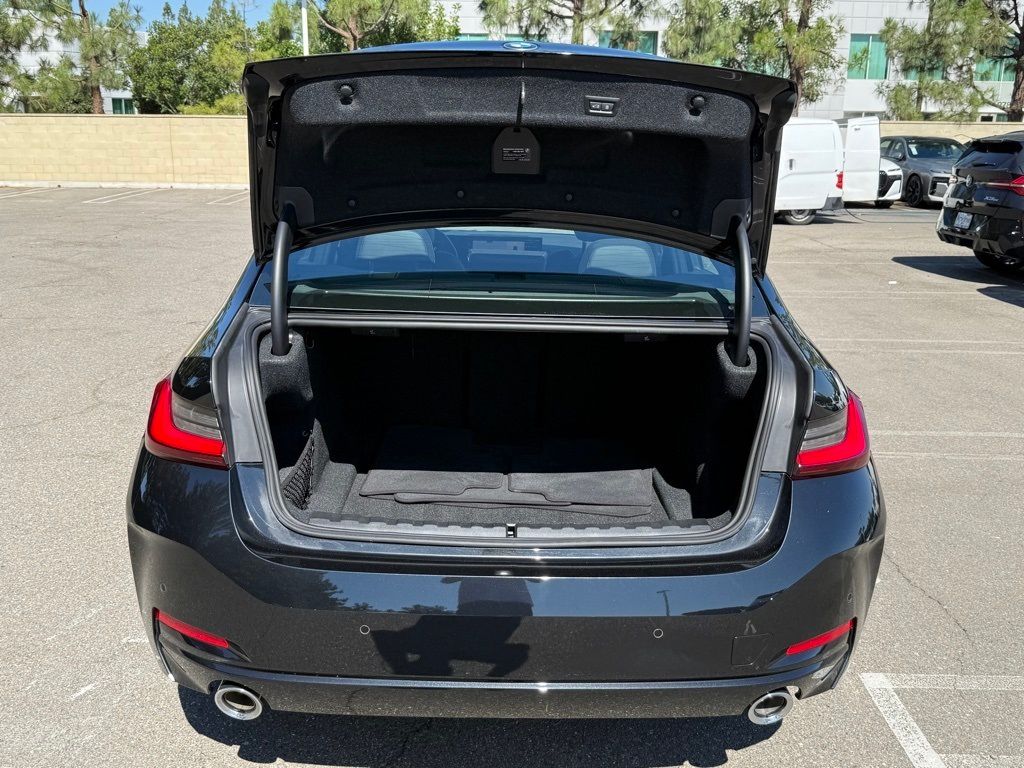 2025 BMW 3 Series 330i - Photo 14