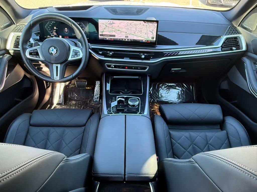 2025 BMW X5 M60i - Photo 32