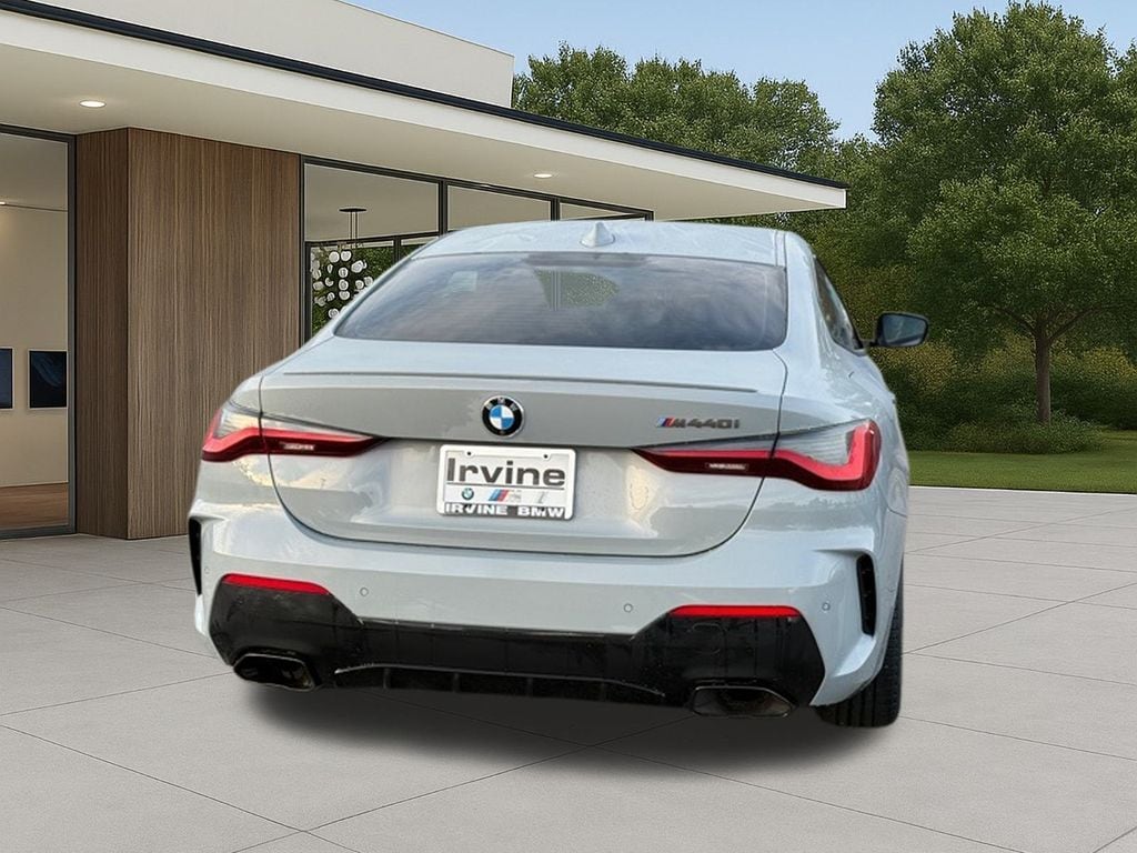 2022 BMW M440i photo 3