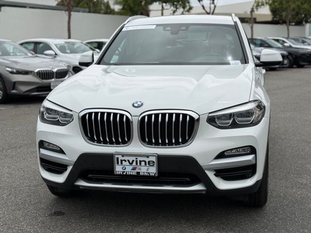 2019 BMW X3 sDrive30i photo 2