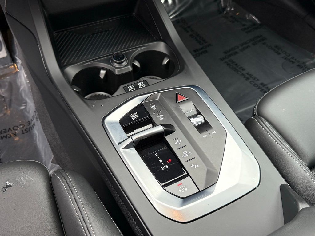 2025 BMW 2 Series M235 - Photo 24