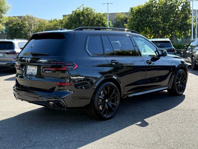 2026 BMW X7 M60i photo 3
