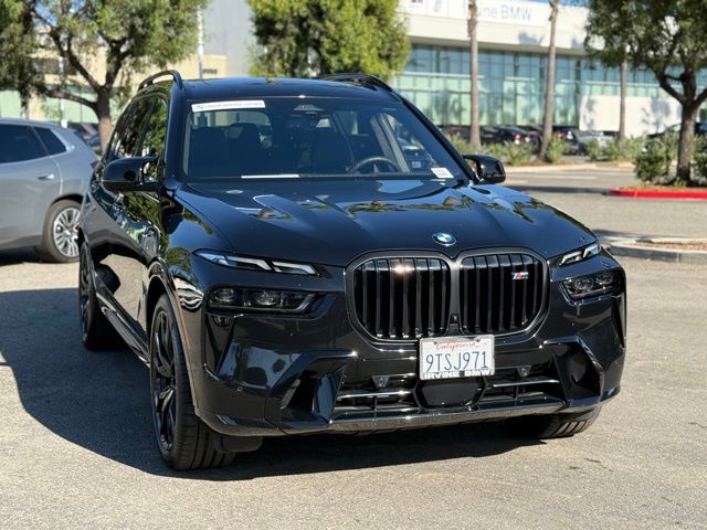 2026 BMW X7 M60i photo 4