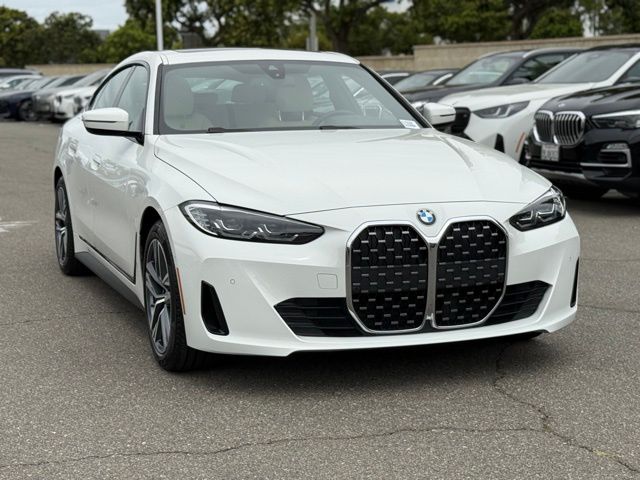 2023 BMW 430i photo 4