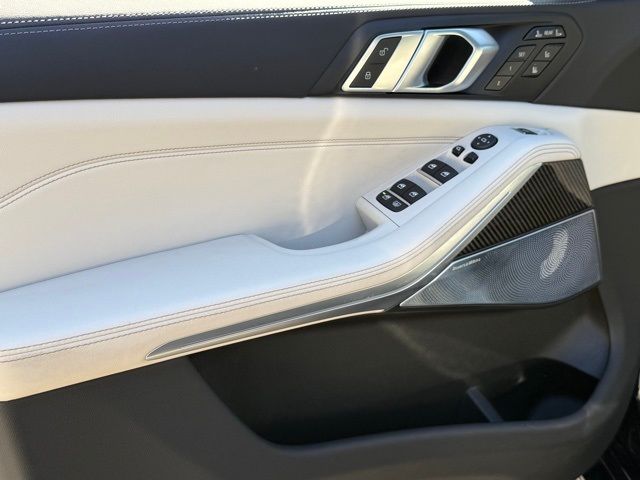 2026 BMW X7 M60i - Photo 18